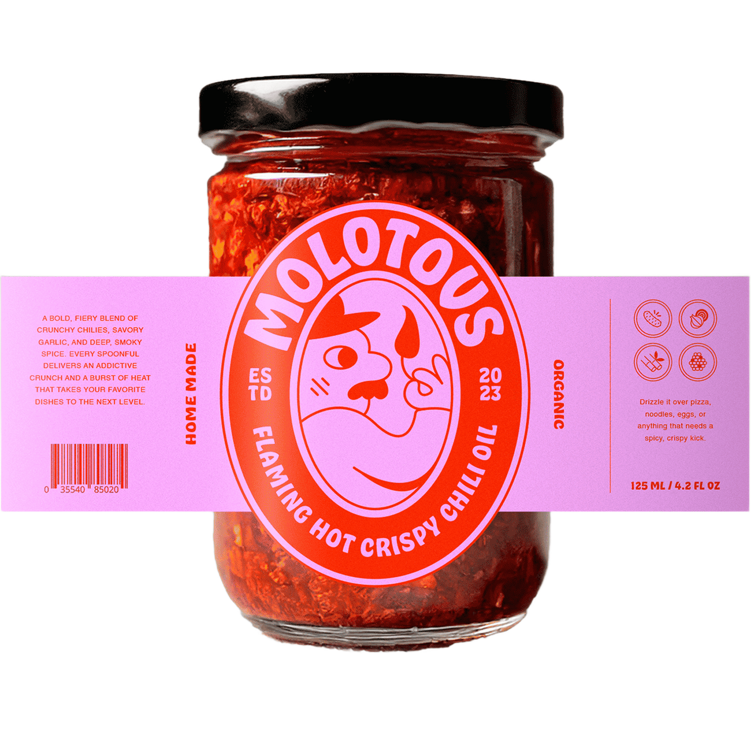 Glasskrukke med Molotous Flaming Hot Crispy Chili Oil og en rosa og rød egen etikett rundt hele krukken